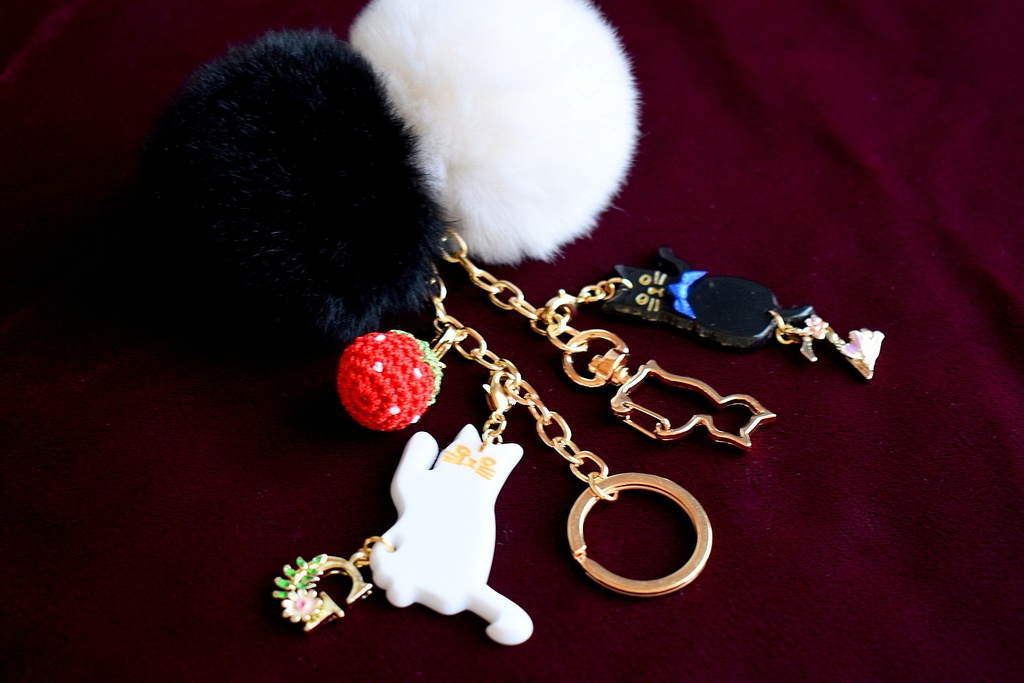 白猫と黒猫のバッグチャーム