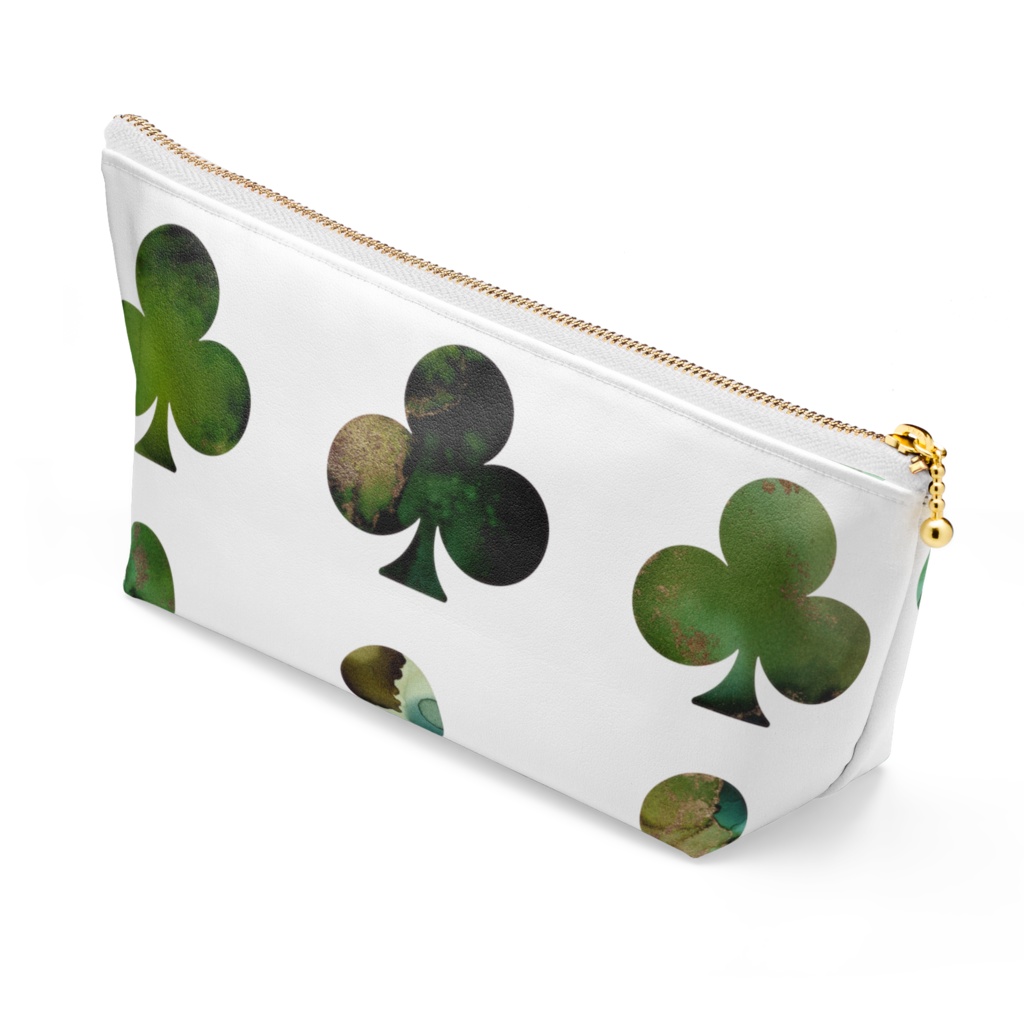 クローバーのポーチ