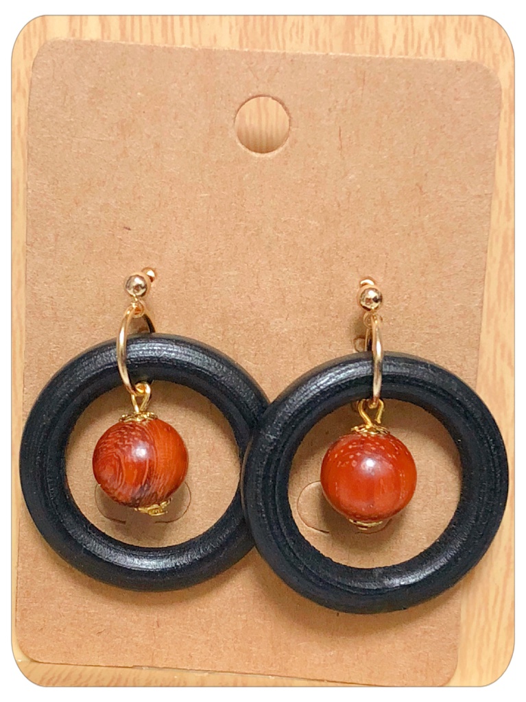 ウッドリングピアス