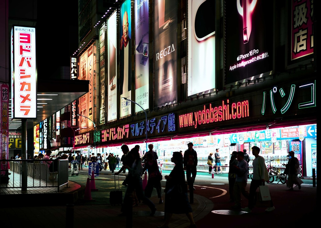 TOKYO NOCTURNES