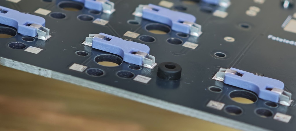 Fatale65 左右分割型キーボード(ほぼ完成品)