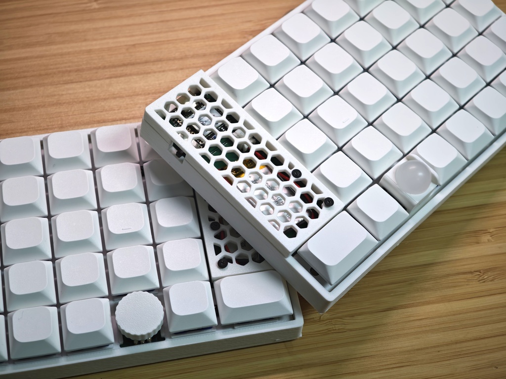 Rafina65 トラックボール搭載左右分割型キーボード(ほぼ完成品)