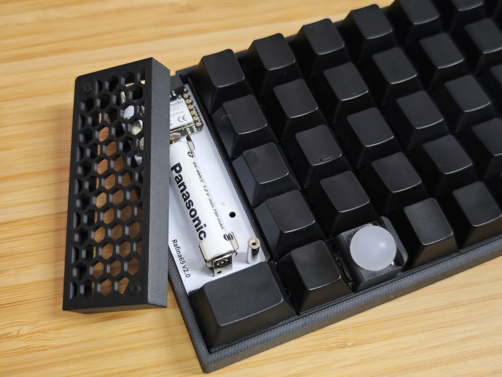 Rafina65v2 トラックボール搭載左右分割型キーボード(完成品/キット)