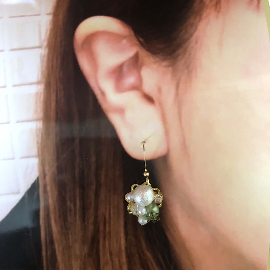 雪降るピアス グリーン