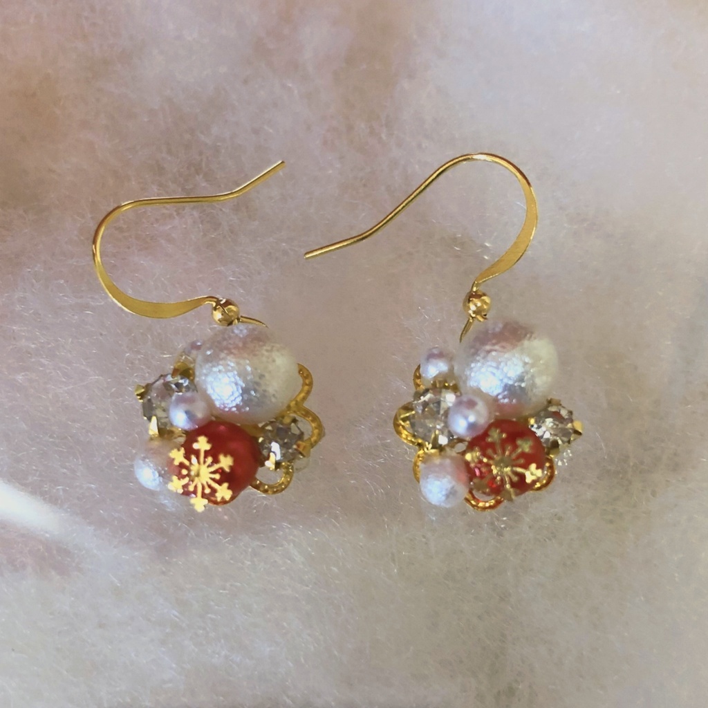 雪降るピアス　レッド