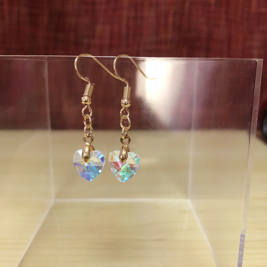 ハートピアス樹脂製キャッチ付き　オーロラ