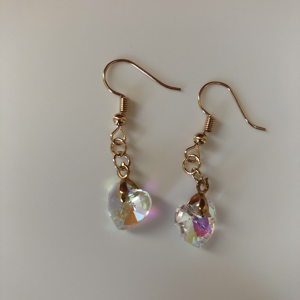 ハートピアス樹脂製キャッチ付き オーロラ