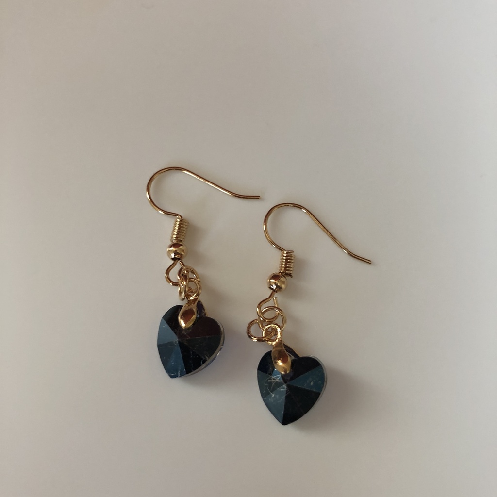 ハートピアス樹脂製キャッチ付き サファイア