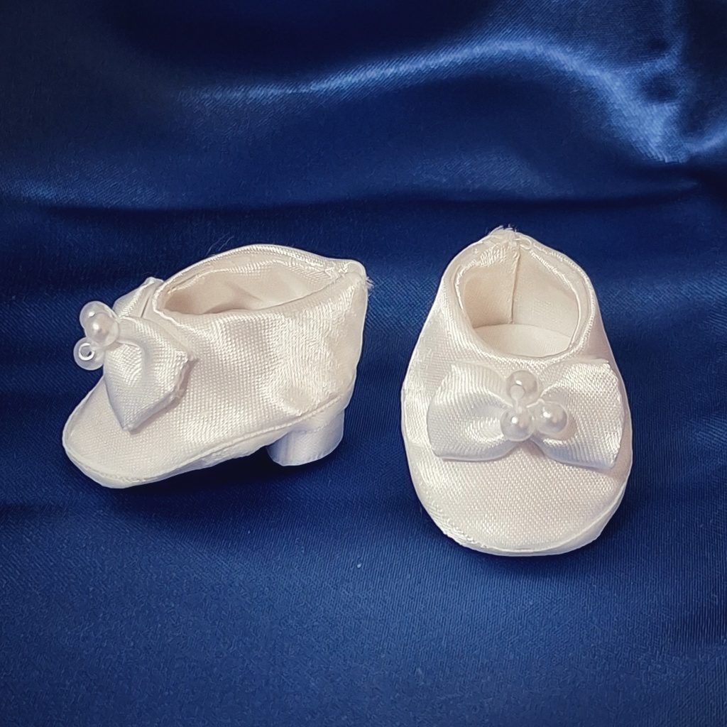 ホワイトリボンヒール