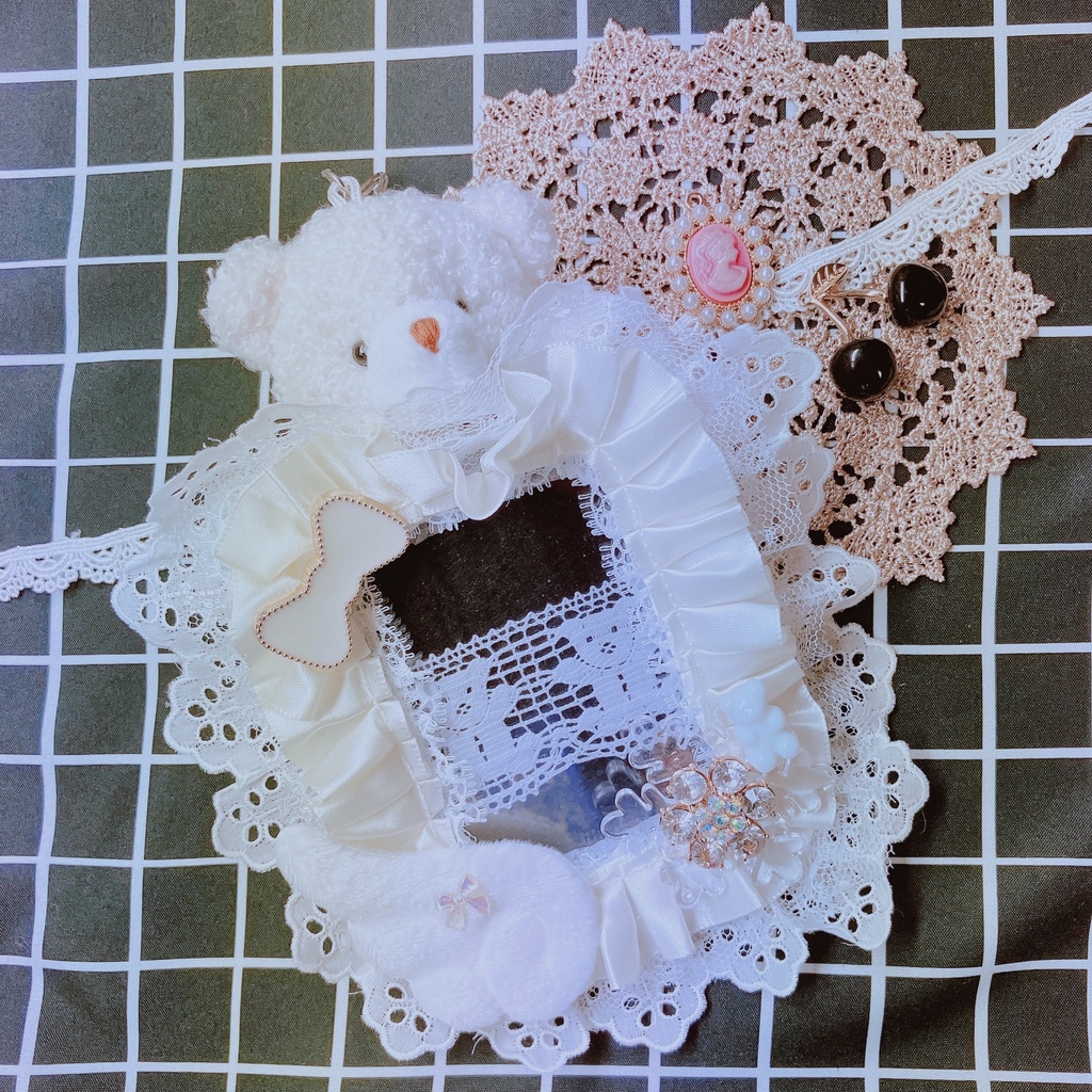 𝟜𝟙*くまちゃん抱きつきトレカデコケース