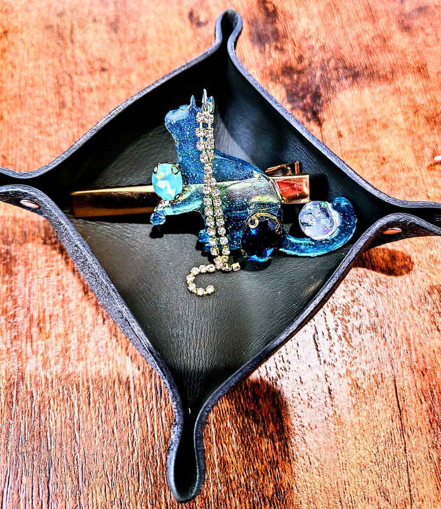 革トレー【猫のかんざしと】