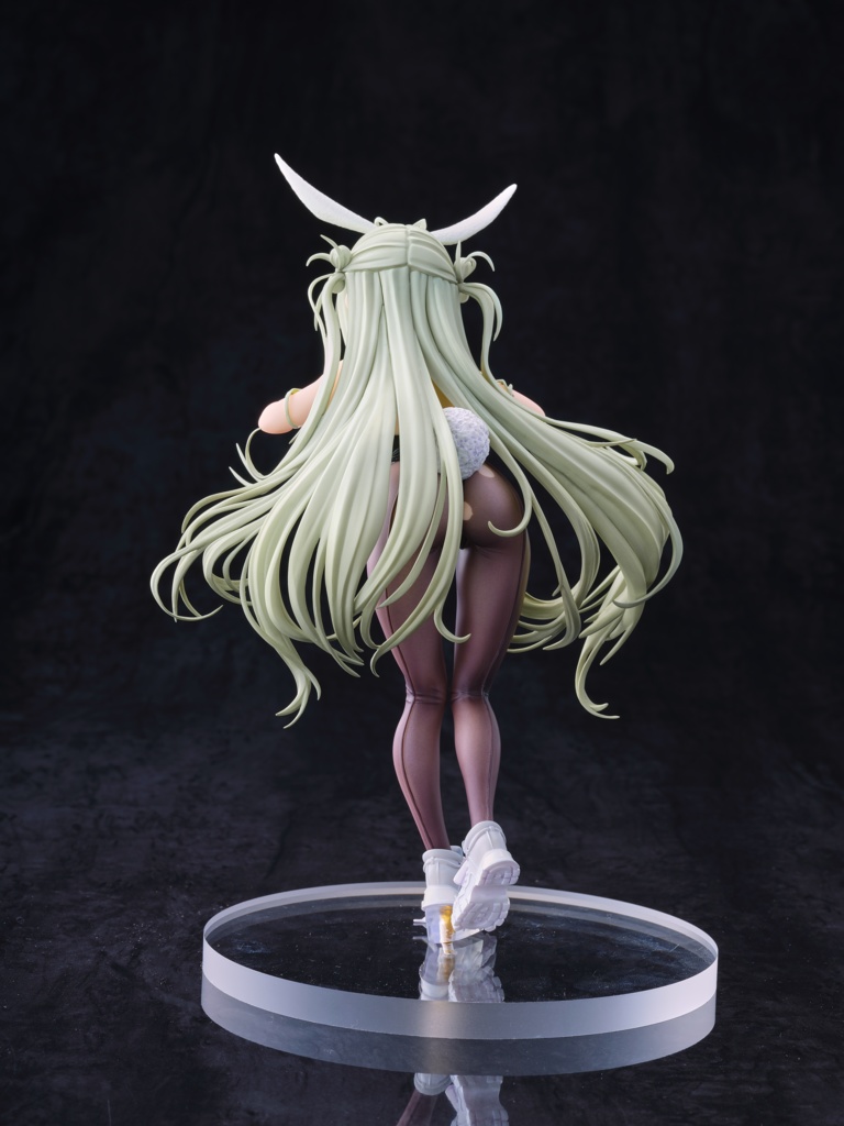 ソーダ:トゥインクルバニー 勝利の女神:NIKKE