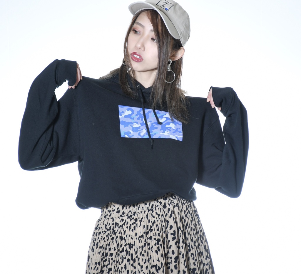 24Hoodie BLACK・WHITE