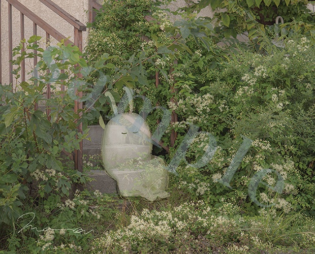 キャンバスアート『腰掛けている何者でもない君』F3