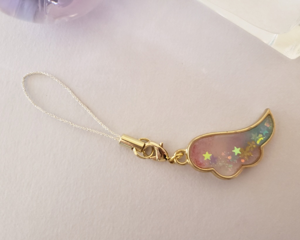 夜病色の羽キーストラップ お花と星ver.