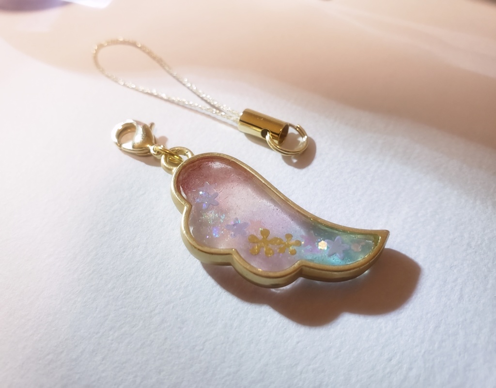 夜病色の羽キーストラップ お花と星ver.