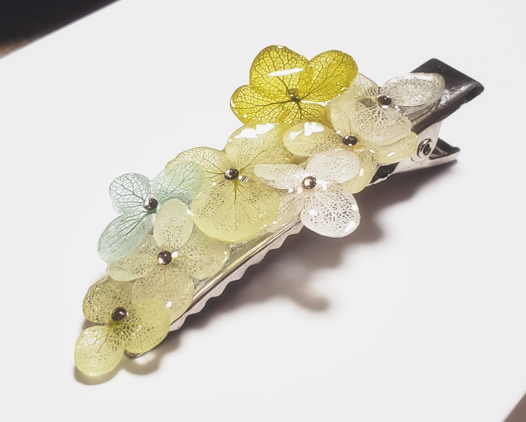 てづくりあじさいクリップ