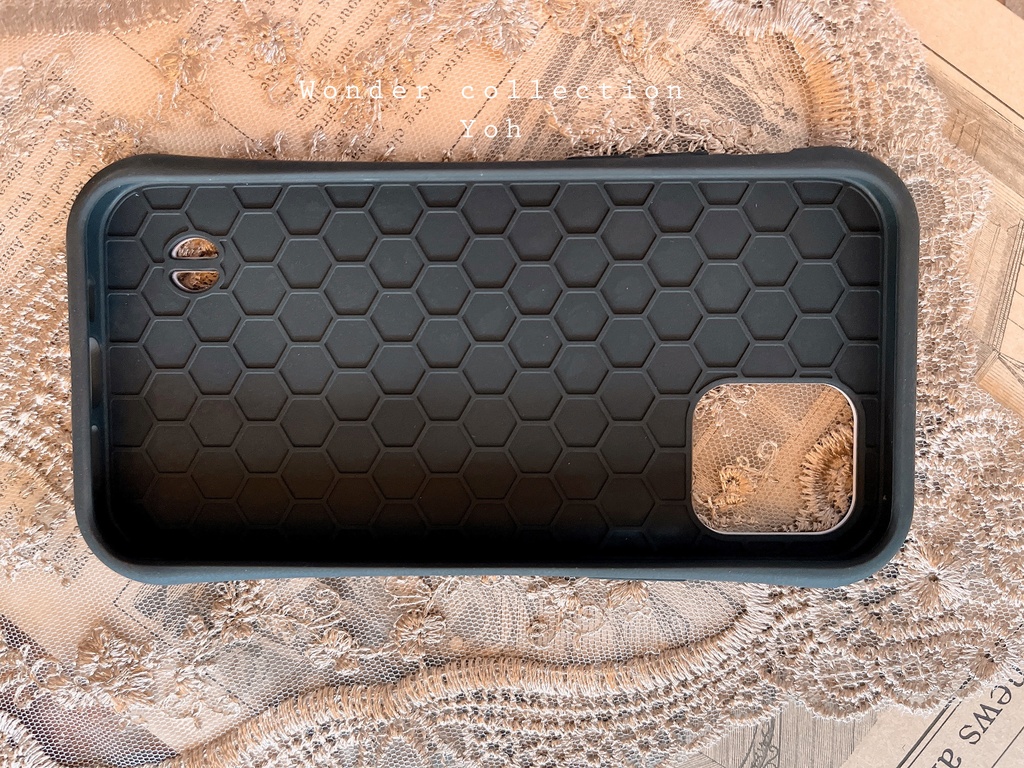 【衝撃に強いグリップケース】iPhoneケース 〈Banquet〉