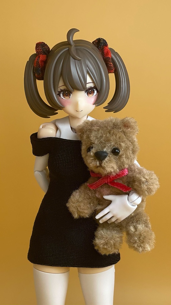 魅惑の伸びるオフショルダーワンピース