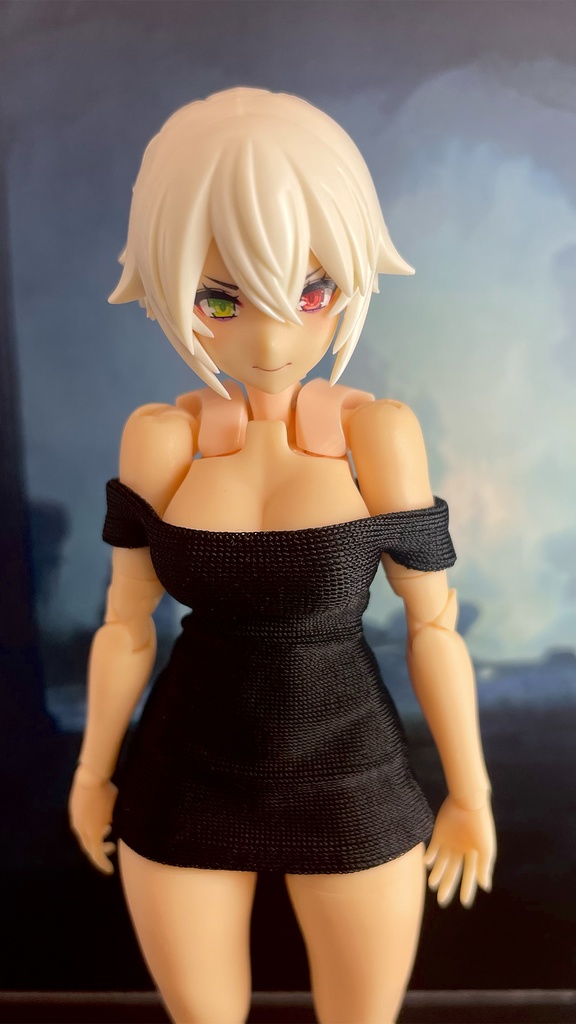 魅惑の伸びるオフショルダーワンピース