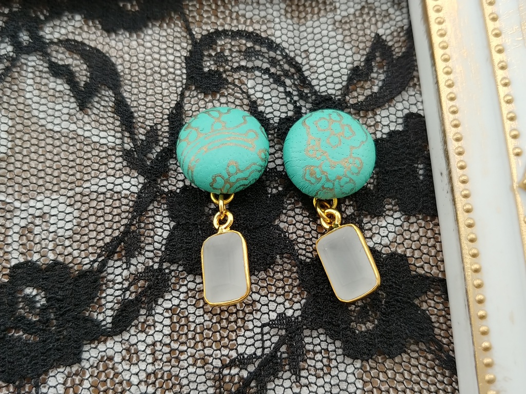 鹿革カボション ゴールドプリント ピアス/ノンホールピアス