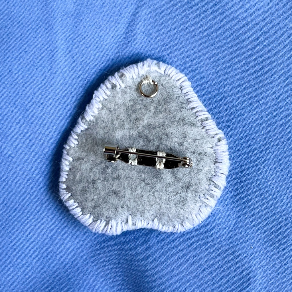 キーウィのブローチ&ストラップ