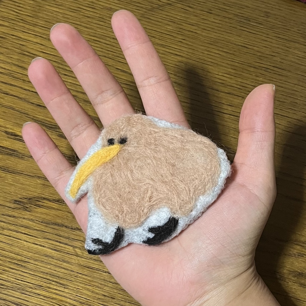 キーウィのブローチ&ストラップ
