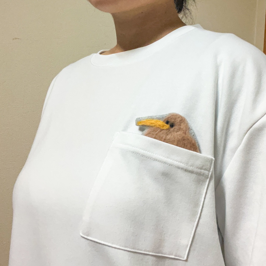 キーウィのブローチ&ストラップ