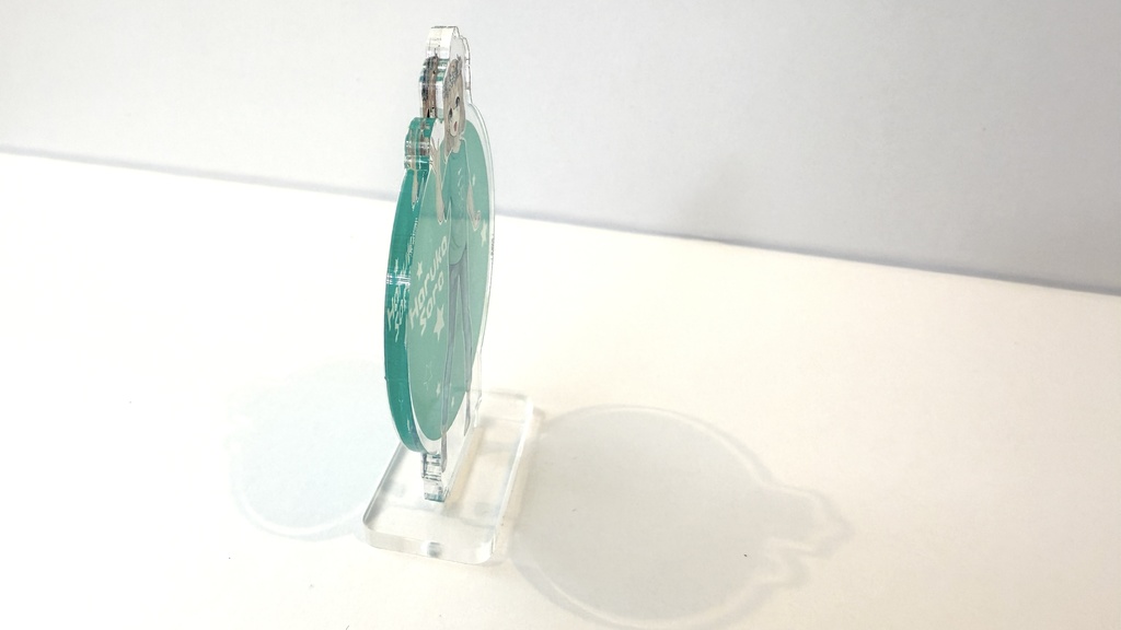 ARで飛び出すアクリルスタンド!声も出ちゃう…ッッ! / 遥そら