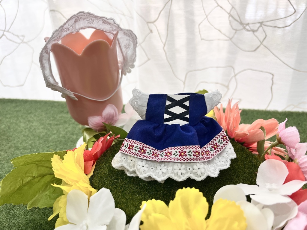 チロリアンワンピース