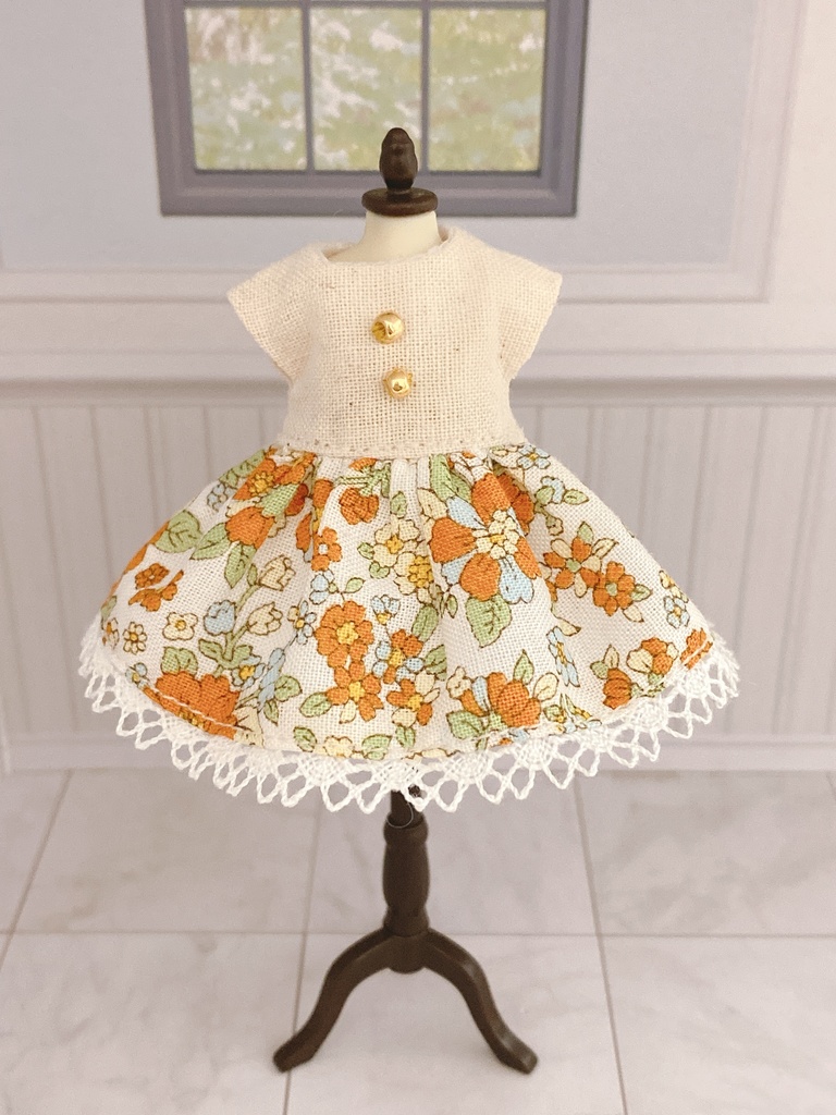 オレンジ色のお花ワンピース めっこり Booth