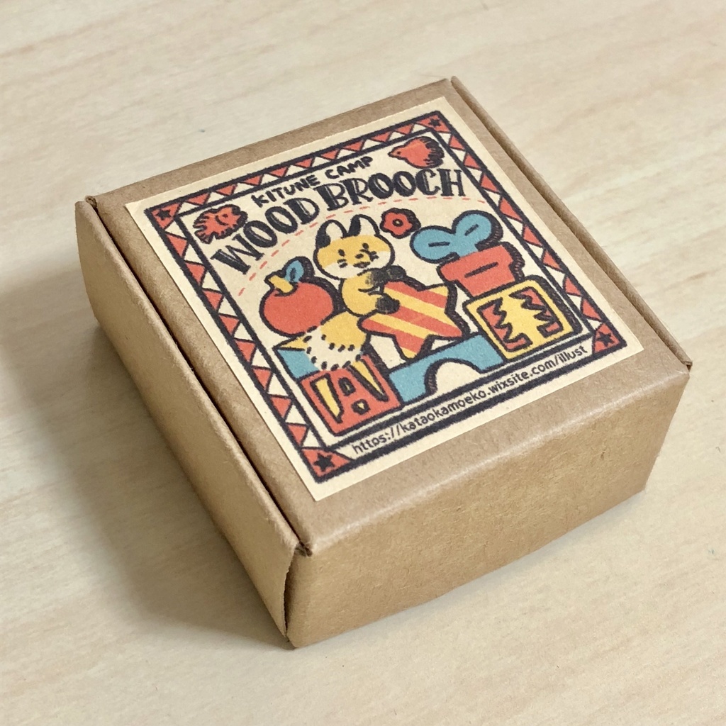 キツネの丸いウッドブローチ(箱組み立て済み)