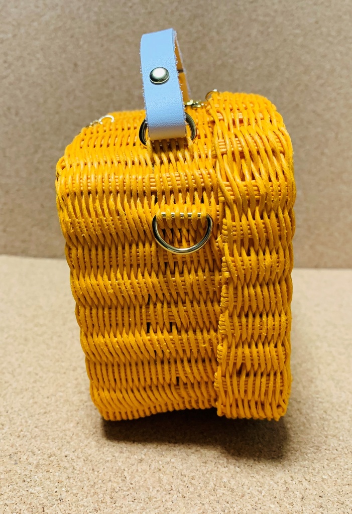 もちバス(サフラン)