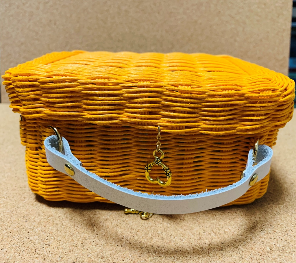 もちバス(サフラン)