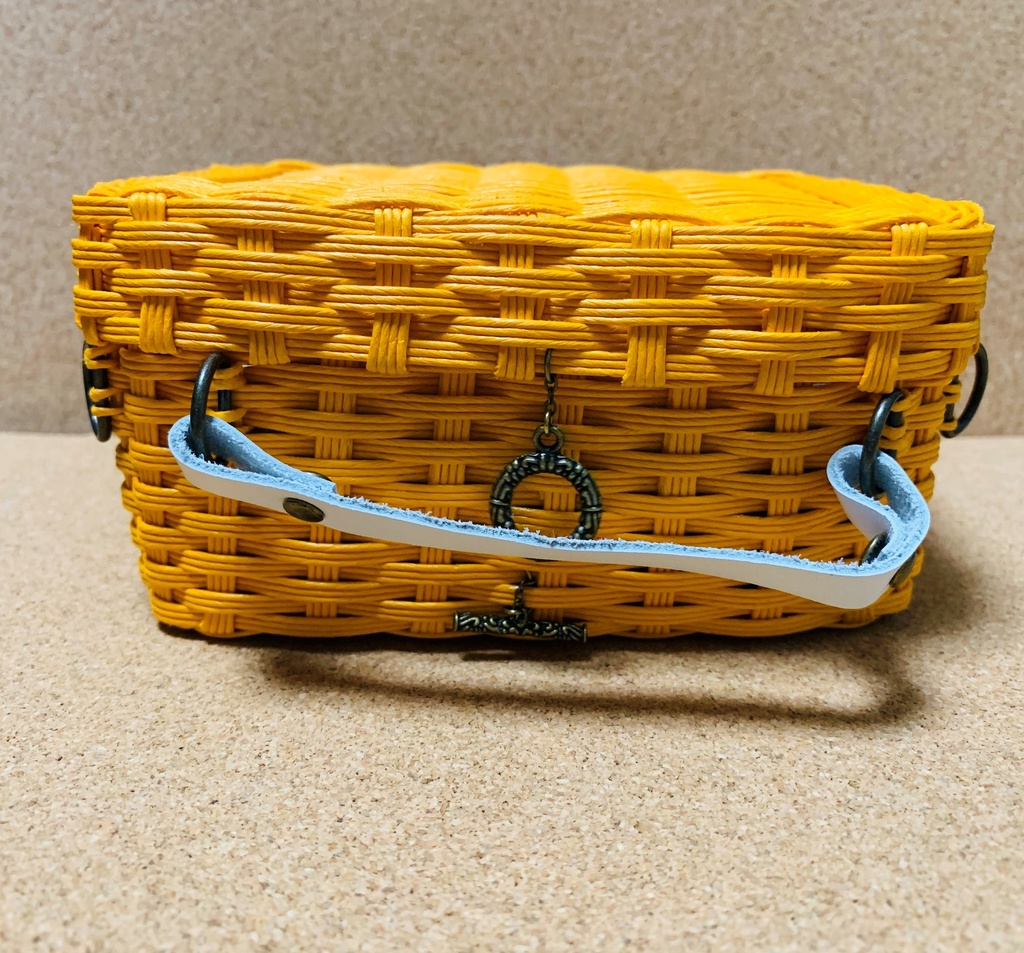 もちバス(サフラン)