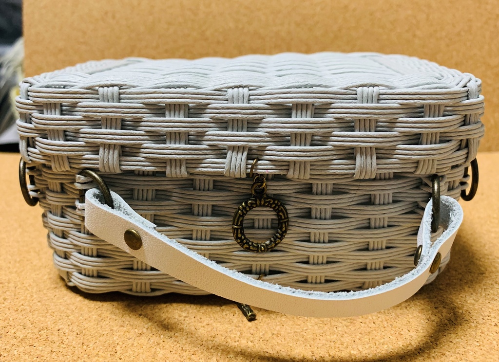 もちバス(パールグレー)