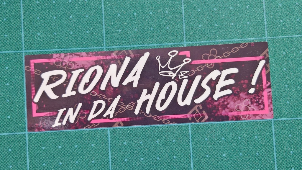 【非公式】RIONA IN DA HOUSE!箱ステッカー