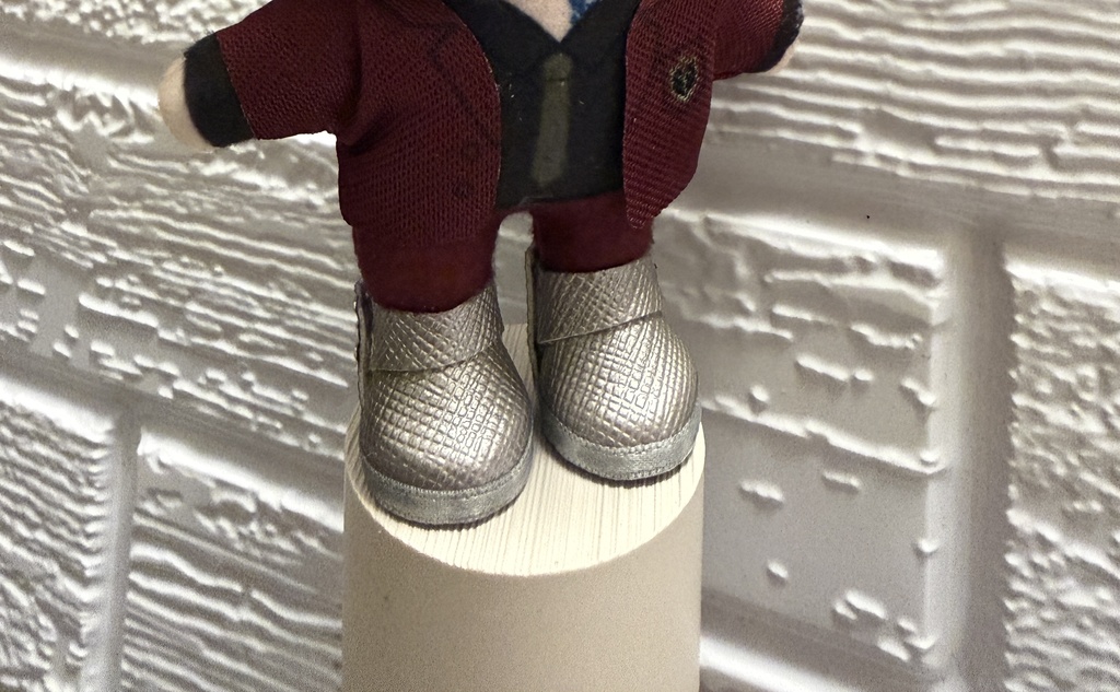 シルバーレザーブーツ