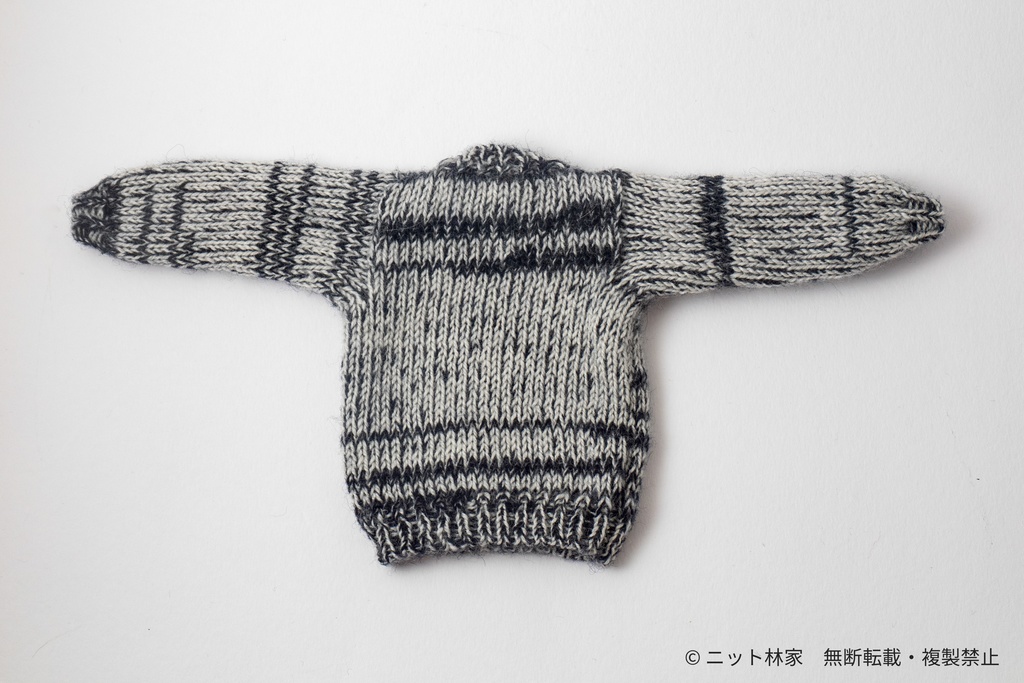 【値下げ】オビツ30・1/6ドール用セーター Vネック/通常袖/白黒混/斑縞模様(ユニセックス) VPC01G