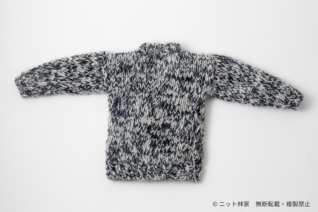 【受注販売】オビツ30・1/6ドール用セーター 丸襟/通常袖/黒白混糸/アラン模様(ユニセックス) RPT01B