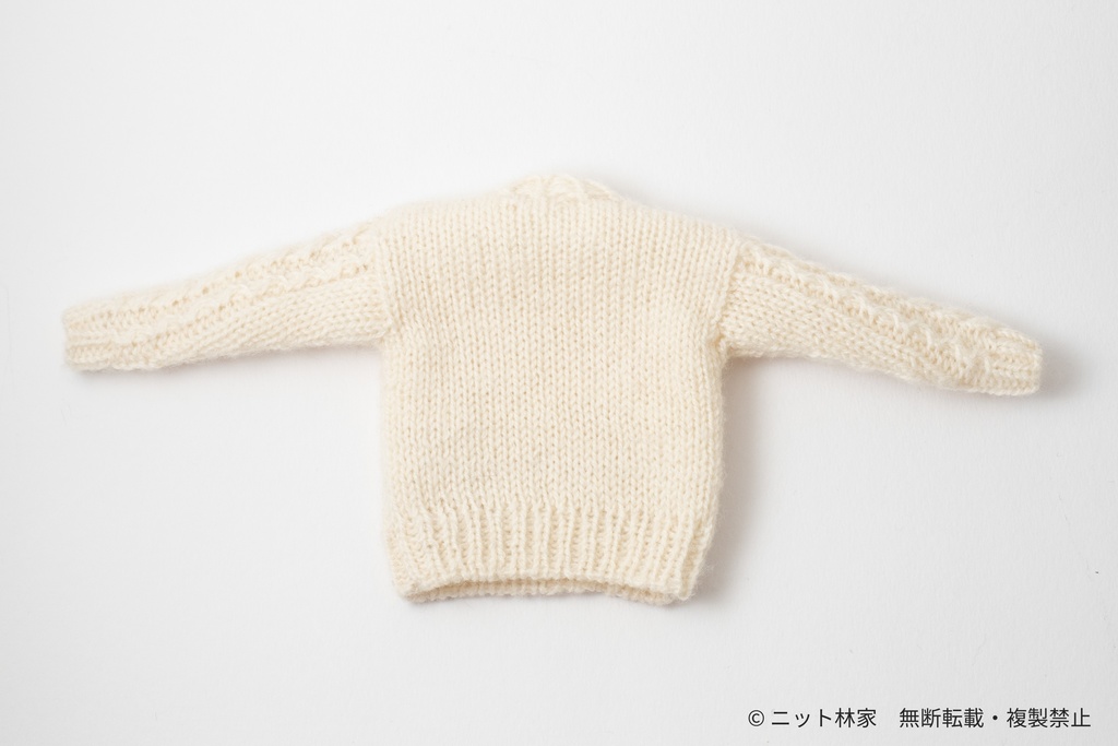 【値下げ】オビツ30・1/6ドール用セーター 丸襟/通常袖/生成り白/胸・袖アラン模様(ユニセックス) RPT03E