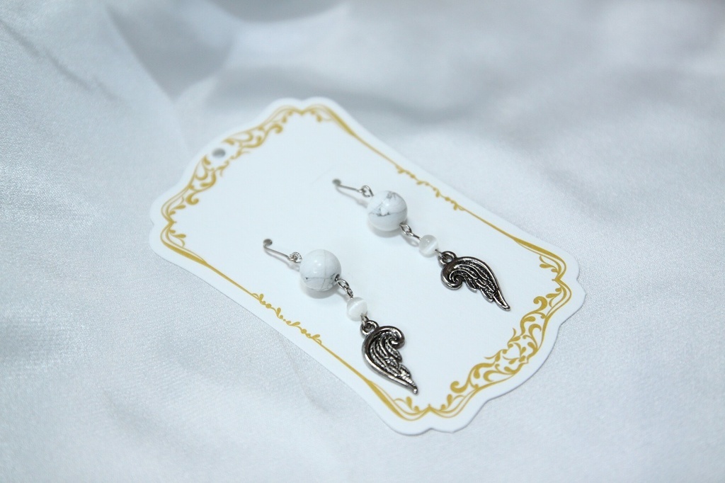 天使の翼のピアス&イヤリング