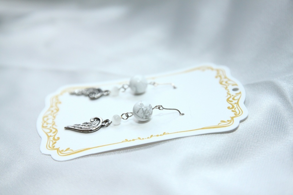 天使の翼のピアス&イヤリング