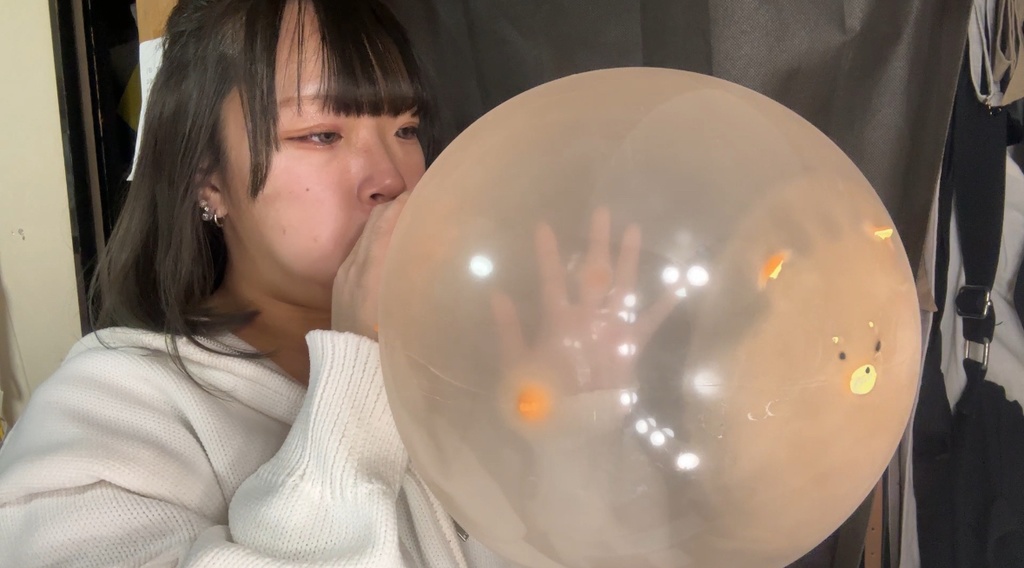 アニマルバルーン膨らまし遊び