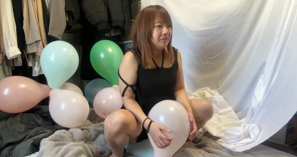 ふうせんお尻割り！爪わり！