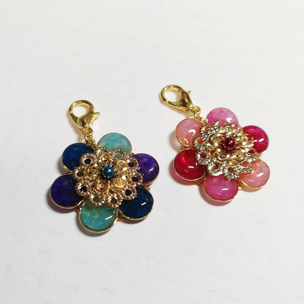 【送料込】カラフルお花チャーム