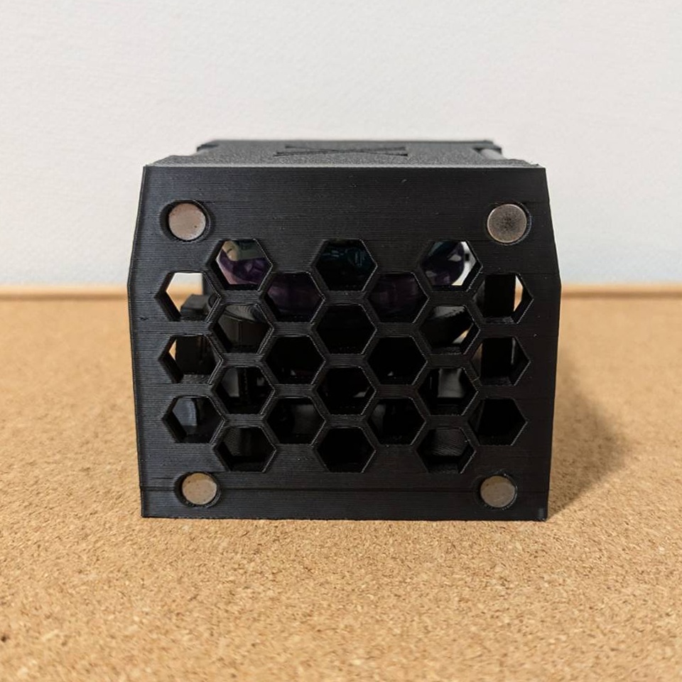 ベイブレードX 独立型3on3デッキケース No.1