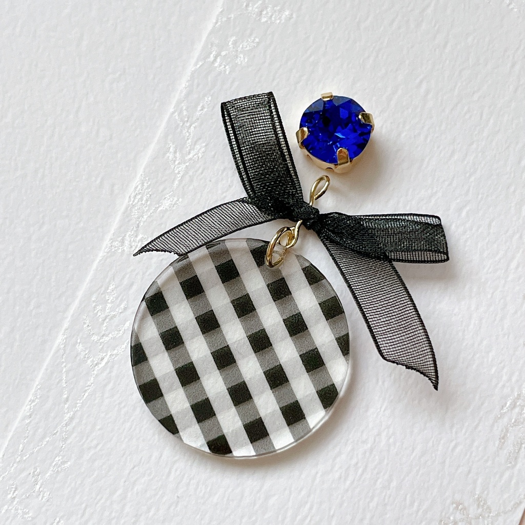 山田二郎イメージピアス