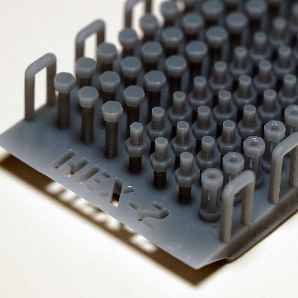 2mm六角ボルト&ナット 1シート(ボルト、ナット各45個、ナットのみ 15個) 3Dプリンタ出力品 ディテールアップパーツ プラモデル用