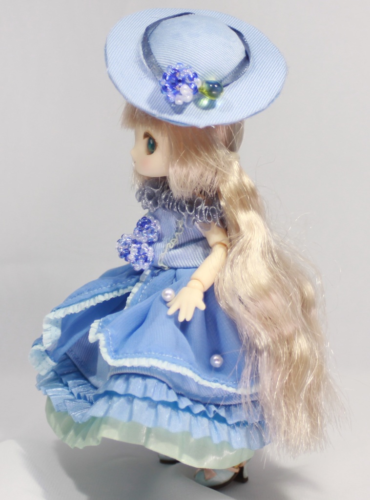 一時休止【オビツ11】紫陽花ドレス